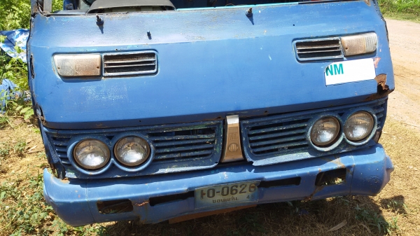 ขายรถ 4 ล้อเอล 74 พร้อมเครื่องนวดข้าว 5 ฟุต