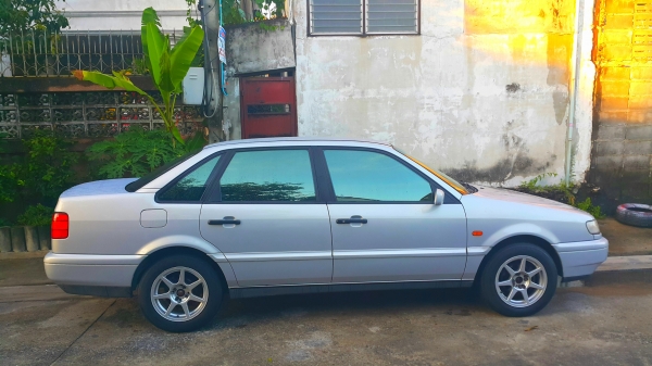 ขายโฟล์ค PASSAT ปี 97 เกียร์ออโต้ตัวท้อป ราคาสุดคุ้ม 72,900บาท ติดต่อคุณเอ๋ โทร.092-6356419
