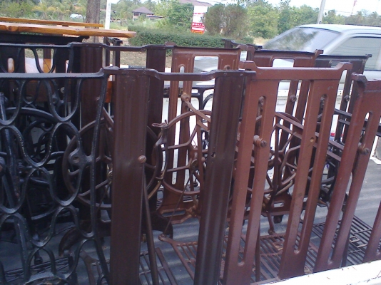 ขาจักรใยแมงมุมและเหล็กปั้ม