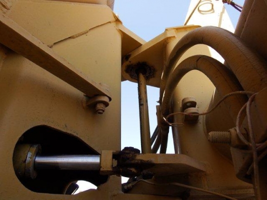 CAT PR-750B ปี1993 กัดกว้าง 3048 mm ลึก 254 mm Engine CAT3412 หากรอของได้ 90 วัน ติดต่อคุยกันได้เลยครับ CAT PR-750B ปี1993 กัดกว้าง 3048 mm ลึก 254 mm Engine CAT3412 หากรอของได้ 90 วัน ติดต่อคุยกันได้เลยครับ