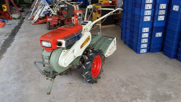 รถไถเดินตาม YANMAR YT500 ขนาด 5 แรง เครื่องยนต์ดีเซล เก่าญี่ปุ่น เครื่องยนต์ติดง่าย สภาพสวยพร้อมใช้งาน รถไถเดินตาม YANMAR YT500 ขนาด 5 แรง เครื่องยนต์ดีเซล เก่าญี่ปุ่น เครื่องยนต์ติดง่าย สภาพสวยพร้อมใช้งาน