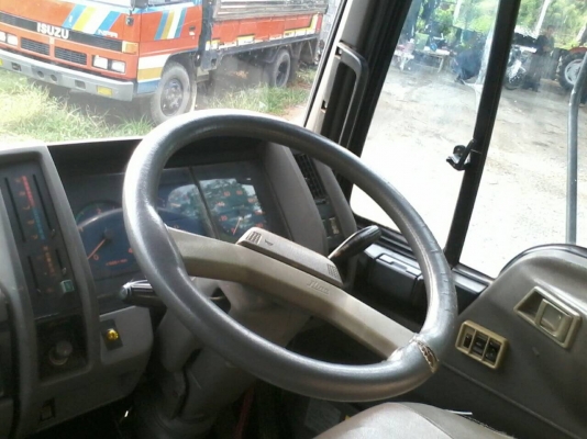 ขาย6ล้อHiNOสิงห์ไฮเทค210แรงม้าตู้10บานยาว6.20เมตร ขาย6ล้อHiNOสิงห์ไฮเทค210แรงม้าตู้10บานยาว6.20เมตร