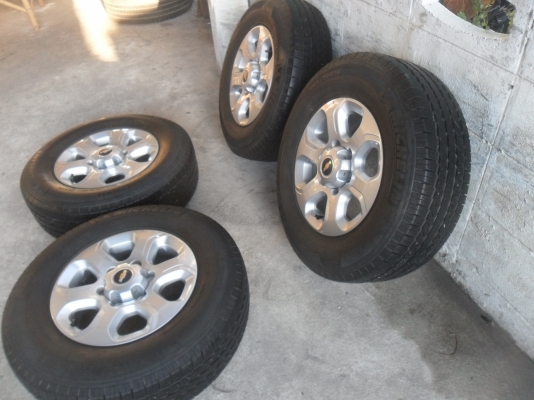 ล้อแม็ก 16นิ้ว 6รู เชฟ พร้อมยาง สวยๆ 4 ล้อ ราคา 6900 บาท