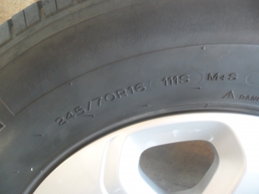 ล้อแม็ก 16นิ้ว 6รู เชฟ พร้อมยาง สวยๆ 4 ล้อ ราคา 6900 บาท