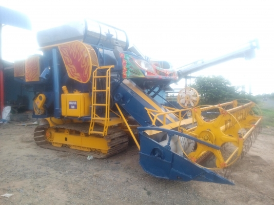 ขายรถเกี่ยวข้าว รุ่น ใหม่ใหญ่กว่าเดิม ตัวเดิน 12 HTปั้มเบอร์22 เครื่อง GO8C เทอร์โบ