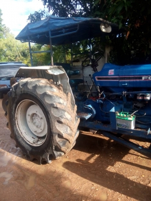 ขายรถไถฟอร์ด 6600 สถาพดี เจ้าของขายเองครับ