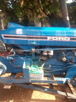 ขายรถไถฟอร์ด 6600 สถาพดี เจ้าของขายเองครับ