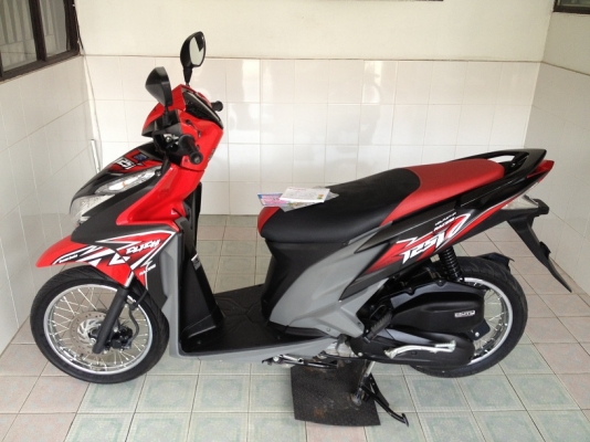 Click125i ตัวรองTop รุ่นRacing วิ่ง8000 ปี56 (ของแถม 4 รายการ)