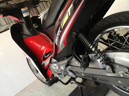 Spark115i โฉมล่าสุด ลายใหม่ สต๊าดมือ วิ่ง2000 ปี57 (ของแถม 4 รายการ)