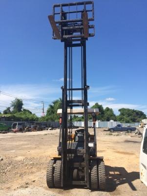 ให้เช่ารถโฟล์คลิฟท์ และ แม็คโครเล็ก