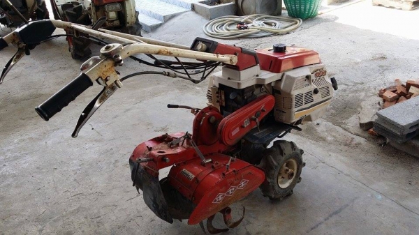 รถพรวนดิน  ISEKI  300 เก่าญี่ปุ่น  ขนาด 3 แรง  เครื่องยนต์ติดง่าย  สภาพสวย พร้อมใช้งาน