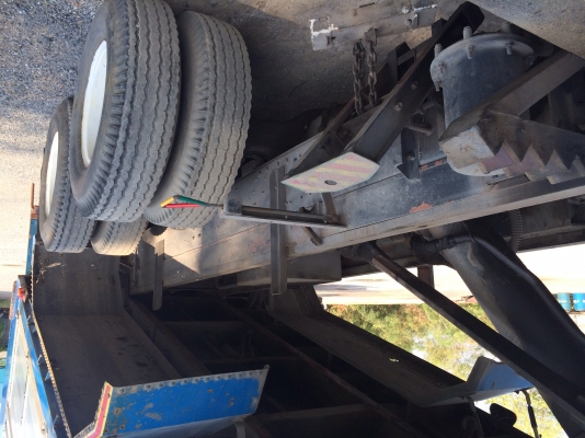 ขายด่วน  รถสิบล้อสองเพลาดั้มพ์  HINO  MEGA  320 ปี 48   พร้อมใช้งาน  เอกสารพร้อม