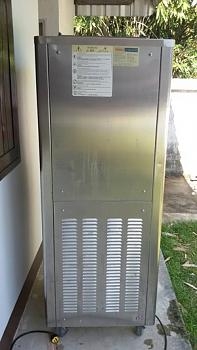 (ขายแล้ว) เครื่องทำไอสครีมซอฟท์เสริ์ฟ