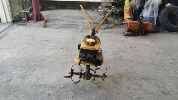 รถพรวนดิน  KUBOTA  เก่าญี่ปุ่น  ขนาด 2.5 แรง  เครื่องยนต์ติดง่าย  สภาพสวย พร้อมใช้งาน