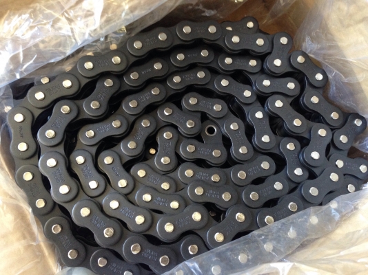 ขายโซ่ Tsubaki made in Japan เบอร์ 80 ของใหม่ในกล่อง มี 3 เส้น ยาวรวม 9 เมตร มี 3 กล่องครับ