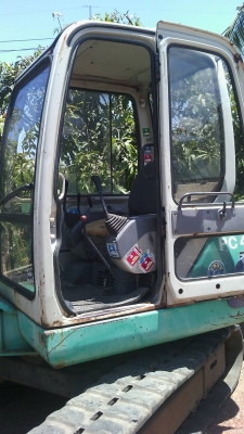 ขายด่วน KOMATSU PC40-7  เก่าญี่ปุ่น  สภาพสวย   พร้อมใช้  สนใจโทร  089-3818694  ดวงนภา