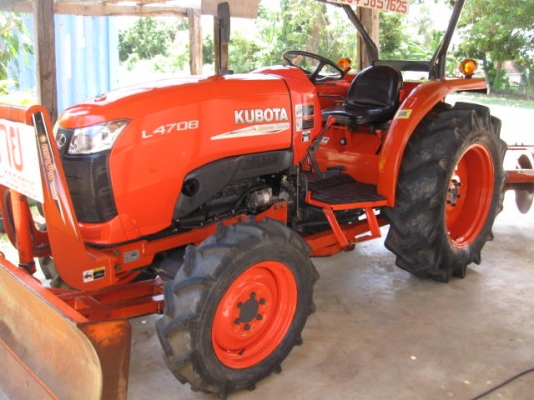 ขายรถไถคูโบต้า L4708 พร้อมอุปกรณ์พ่วง 2 อย่าง ขายรถไถคูโบต้า L4708 พร้อมอุปกรณ์พ่วง 2 อย่าง