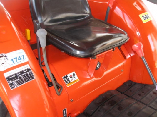 ขายรถไถคูโบต้า L4708 พร้อมอุปกรณ์พ่วง 2 อย่าง ขายรถไถคูโบต้า L4708 พร้อมอุปกรณ์พ่วง 2 อย่าง