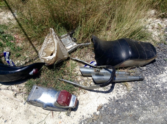 ด่วนเลยขายเป็นอะไหร่ให้ทุกชิ้นทั้งคันตามรูป