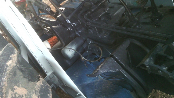 ขายรถไถฟอร์ดเสื้อลายพร้อมลุยงานหนักพร้อมโอน325000บาท