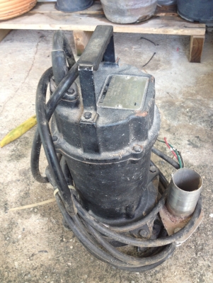 ขาย ปััมได่โว่ปั้ม แบบจุ่ม EBARA Model:50 DVS 5.75  3 phase 380 V. 15,000 บาท