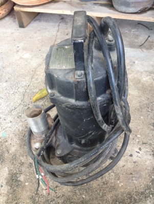 ขาย ปััมได่โว่ปั้ม แบบจุ่ม EBARA Model:50 DVS 5.75  3 phase 380 V. 15,000 บาท