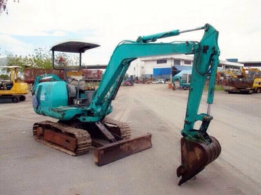 ขายรถขุด KOMATSU. PC 20-7. เครื่องแน่น ปั๊มแรง แทรคเหล็ก. การใช้งานคล่องตัว ราคา 270,000 ฿