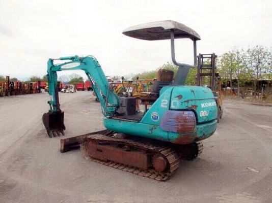 ขายรถขุด KOMATSU. PC 20-7. เครื่องแน่น ปั๊มแรง แทรคเหล็ก. การใช้งานคล่องตัว ราคา 270,000 ฿