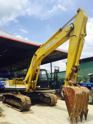 ขายรถแบคโฮ Kobelco  SK200-3 สภาพพร้อมใช้ครับ