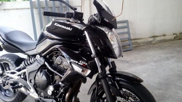 Kawasaki ER6n ABS 650 cc.