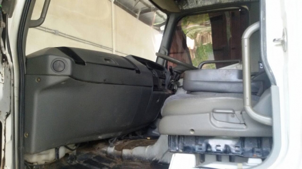 ขายรถสิบล้อดั้มM6ปี49รถสวยเดิมเครืองดีมากครั้ชซีจ้ดยางไมสวย