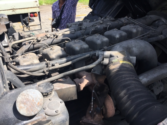 10 ล้อหัวลาก 2 เพลา 320 แรง ปี 2552(2544) รถสวยสภาพดีั เล่มพร้อม