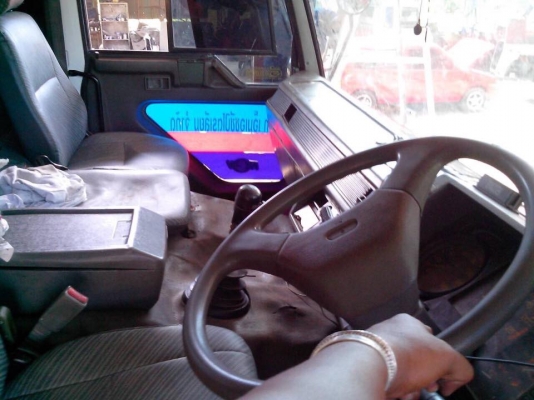 10 ล้อหัวลาก 2 เพลา 320 แรง ปี 2552(2544) รถสวยสภาพดีั เล่มพร้อม