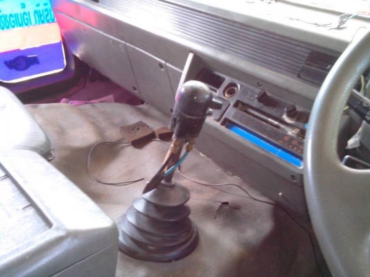 10 ล้อหัวลาก 2 เพลา 320 แรง ปี 2552(2544) รถสวยสภาพดีั เล่มพร้อม