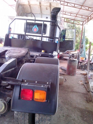 10 ล้อหัวลาก 2 เพลา 320 แรง ปี 2552(2544) รถสวยสภาพดีั เล่มพร้อม