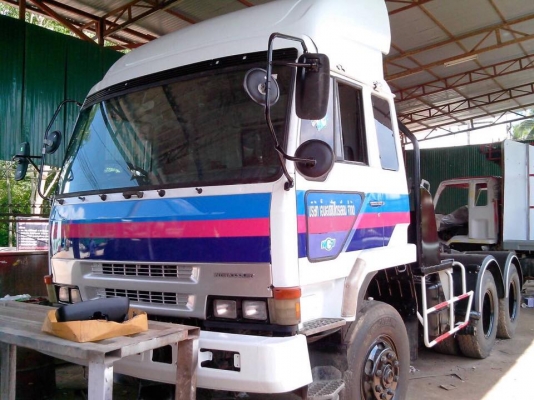 10 ล้อหัวลาก 2 เพลา 320 แรง ปี 2552(2544) รถสวยสภาพดีั เล่มพร้อม