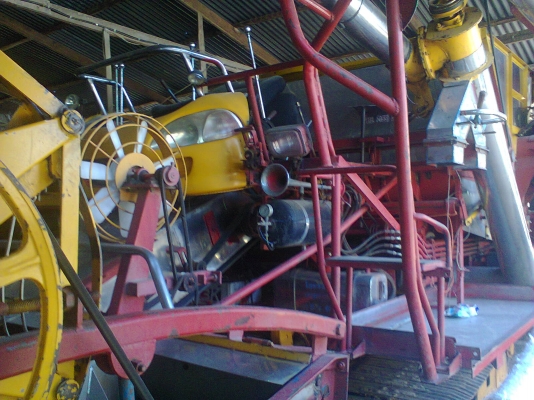 รถเกี่ยวข้าวเกษตรพัฒนา