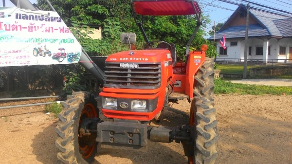 ขายรถไถ KUBOTA M 5000 สภาพดีเดิมๆพร้อมใช้งาน อุปกรณ์ครบ 3 ชิ้นมีพร้อมดันหน้า ผานพรวนและ โรตารี่