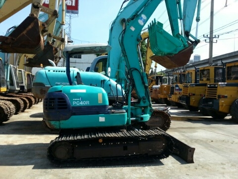 รถขุดดิน PC40R-8-31103