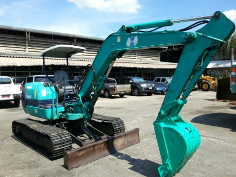 รถขุดดิน PC40R-8-31103