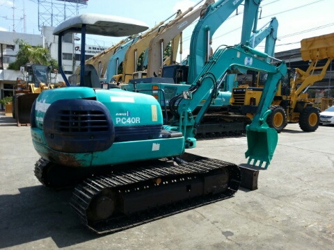 รถขุดดิน PC40R-8-31103
