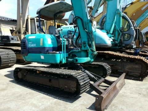 รถขุดดิน PC40R-8-31103