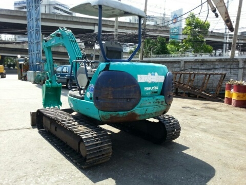 รถขุดดิน PC40R-8-31103