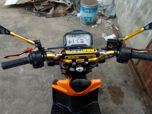 Zoomer X รถปี57 หัวฉีดประหยัดน้ำมัน พร้อมเล่ม สวยมากๆ ราคาถูกๆครับ