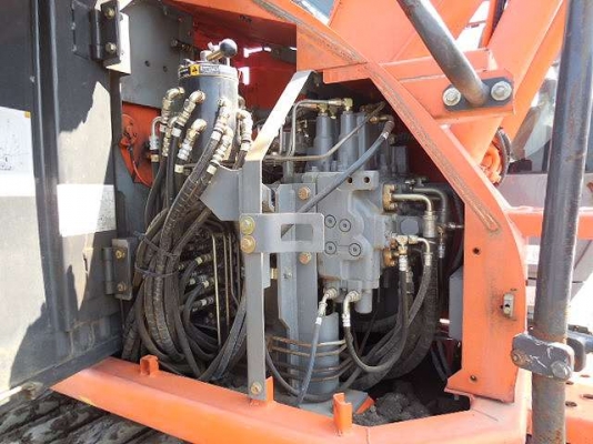 ZX135US # 71731 :รถขุด Hitachi รถนอก รอนำเข้าจากญี่ปุ่นค่ะ โทร. กุ้ง:0813062283