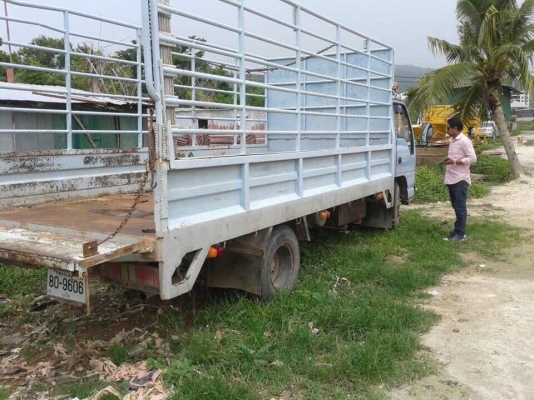 6 ล้อ 120 แรง ฝาขาว ปี 2541 ใช้น้อย 1 แสนกว่ากิโล รถสวย เล่มพร้อม กระบะยาว 4.30 ม.