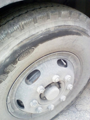 Hino รถตู้แห้ง 10 บาน 6 ล้อ