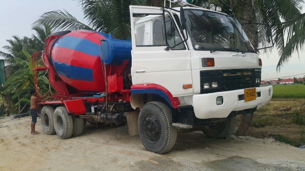 ขายรถโม่ UD430