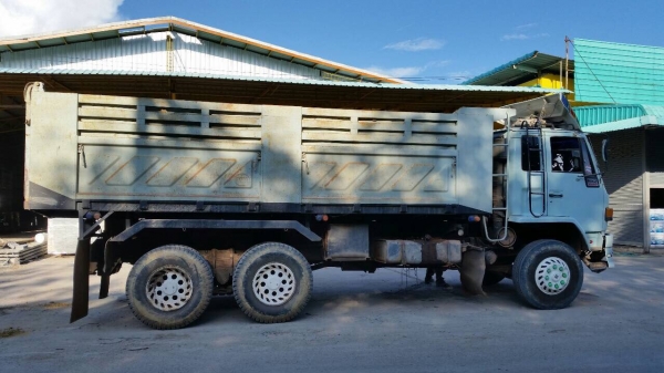 รถ10 ล้อ 240 นางฟ้าแท้ ติดต่อ080-1405528