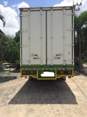 ขายหกล้อ ISUZU เด้กก้า ตู้บรรทุก 10 บาน ขายหกล้อ ISUZU เด้กก้า ตู้บรรทุก 10 บาน